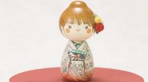 Modern Maebashi Kokeshi Dolls as Evergreen Keepsake Gifts 6